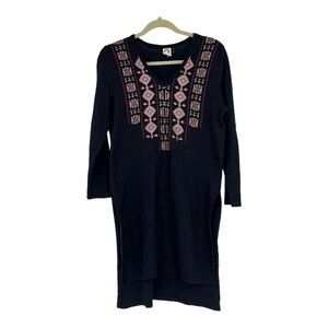 Anthropologie Akemi Kin Savin Sweater Side Slit Tunic Size Medium Embroidery